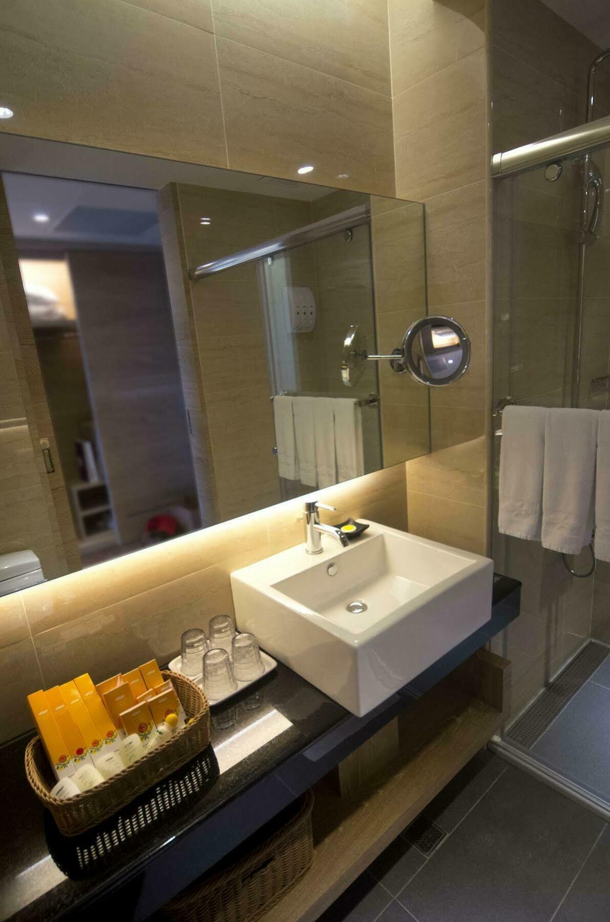 Naruwan Galaxy Hotel Taitung Экстерьер фото